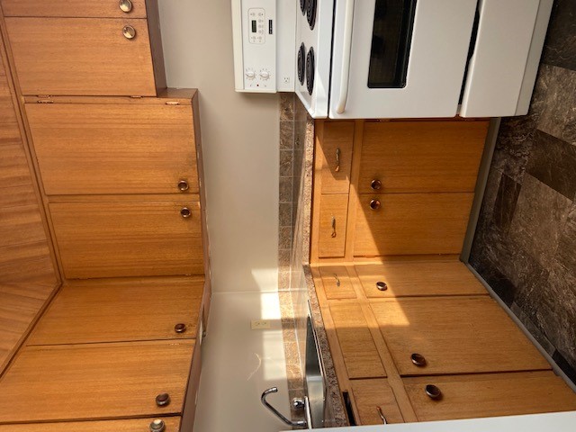 1314 College DR 1 Bedroom full Suite to Rent 